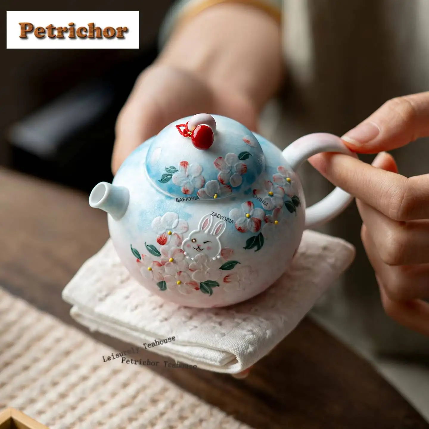 145ml Hand-painted Cherry Blossoms Rabbit Teapot Aesthetic Tea Infuser Pot Tea Soaking Kettle With Strainer Teaware Decoration
145ml Hand-painted Cherry Blossoms Rabbit Teapot Aesthetic Tea Infuser Pot Tea Soaking Kettle With Strainer Teaware Decoration