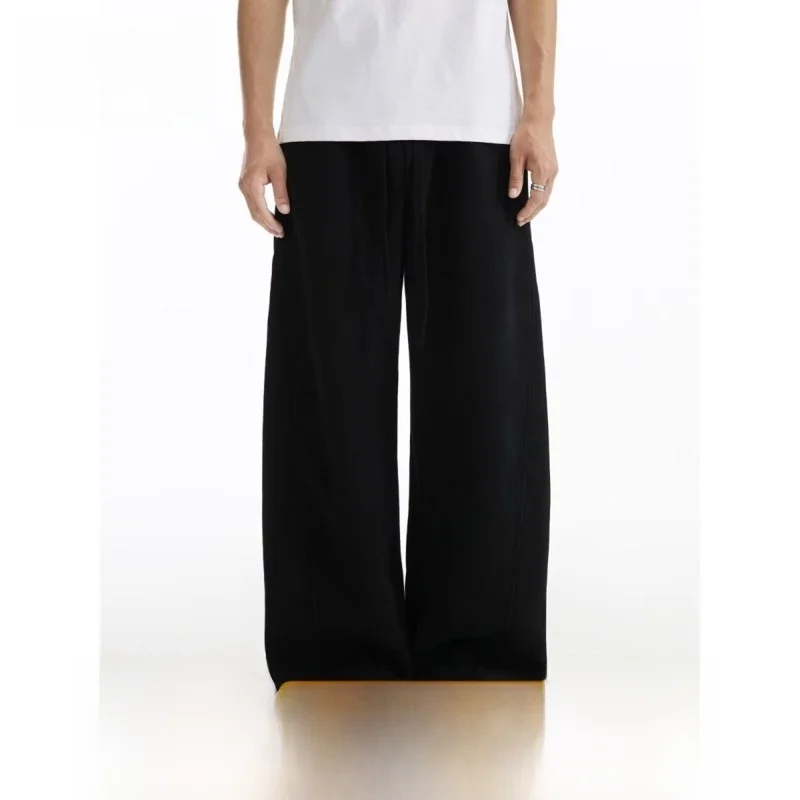 Мужские спортивные брюки в американском ретро-стиле Cleanfit, свободные, повседневные, для уличной моды, весна-осень, прямые, струящиеся, драпированные, из ткани с эффектом потертости
Мужские спортивные брюки в американском ретро-стиле Cleanfit, свободные, повседневные, для уличной моды, весна-осень, прямые, струящиеся, драпированные, из ткани с эффектом потертости