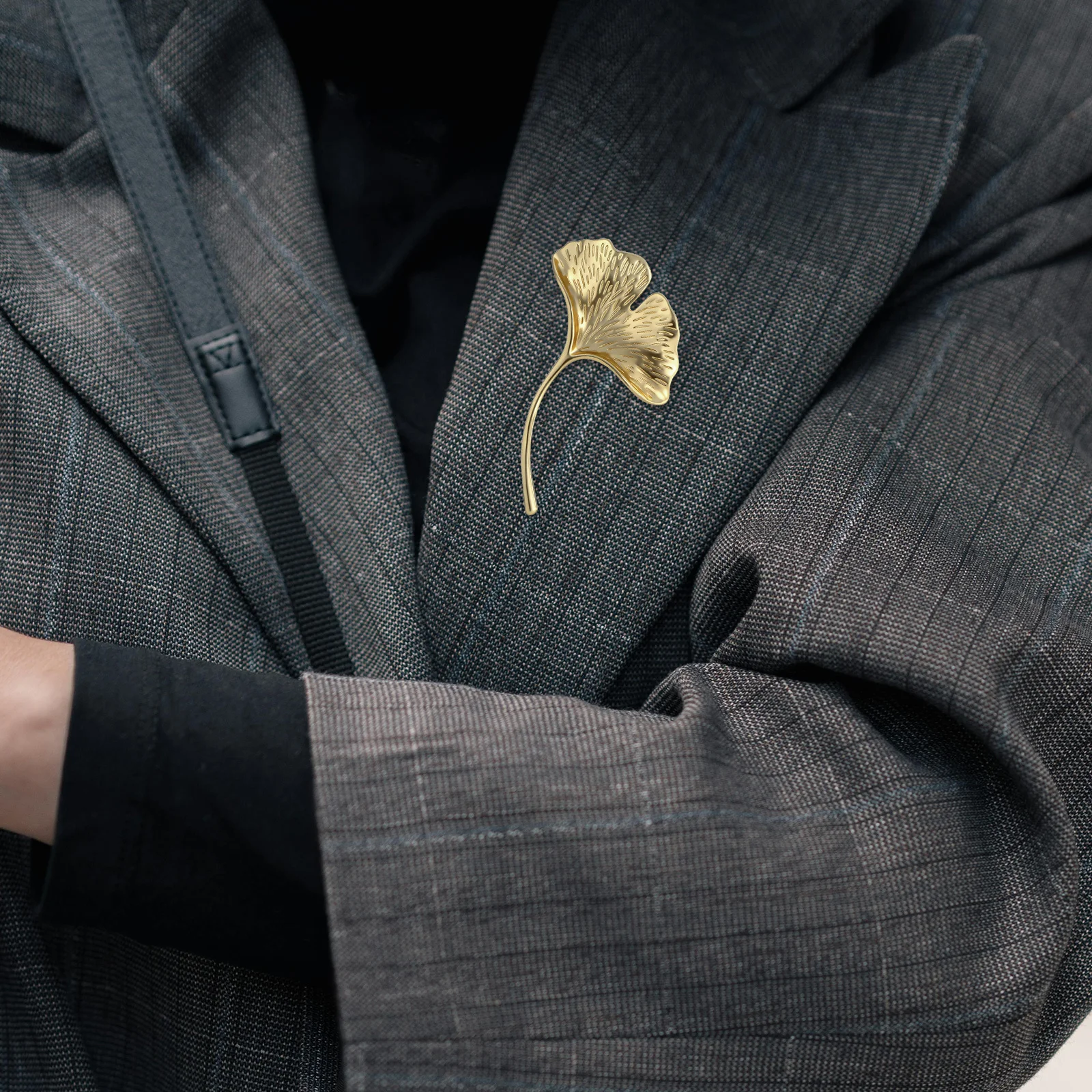 1pc Ginkgo Leaf Brooch Pin Women Fashion Metal Enamel Lapel Pin Clothing Bag Decor Badge Jewelry Coat Accessory Alloy Brooches
1pc Ginkgo Leaf Brooch Pin Women Fashion Metal Enamel Lapel Pin Clothing Bag Decor Badge Jewelry Coat Accessory Alloy Brooches