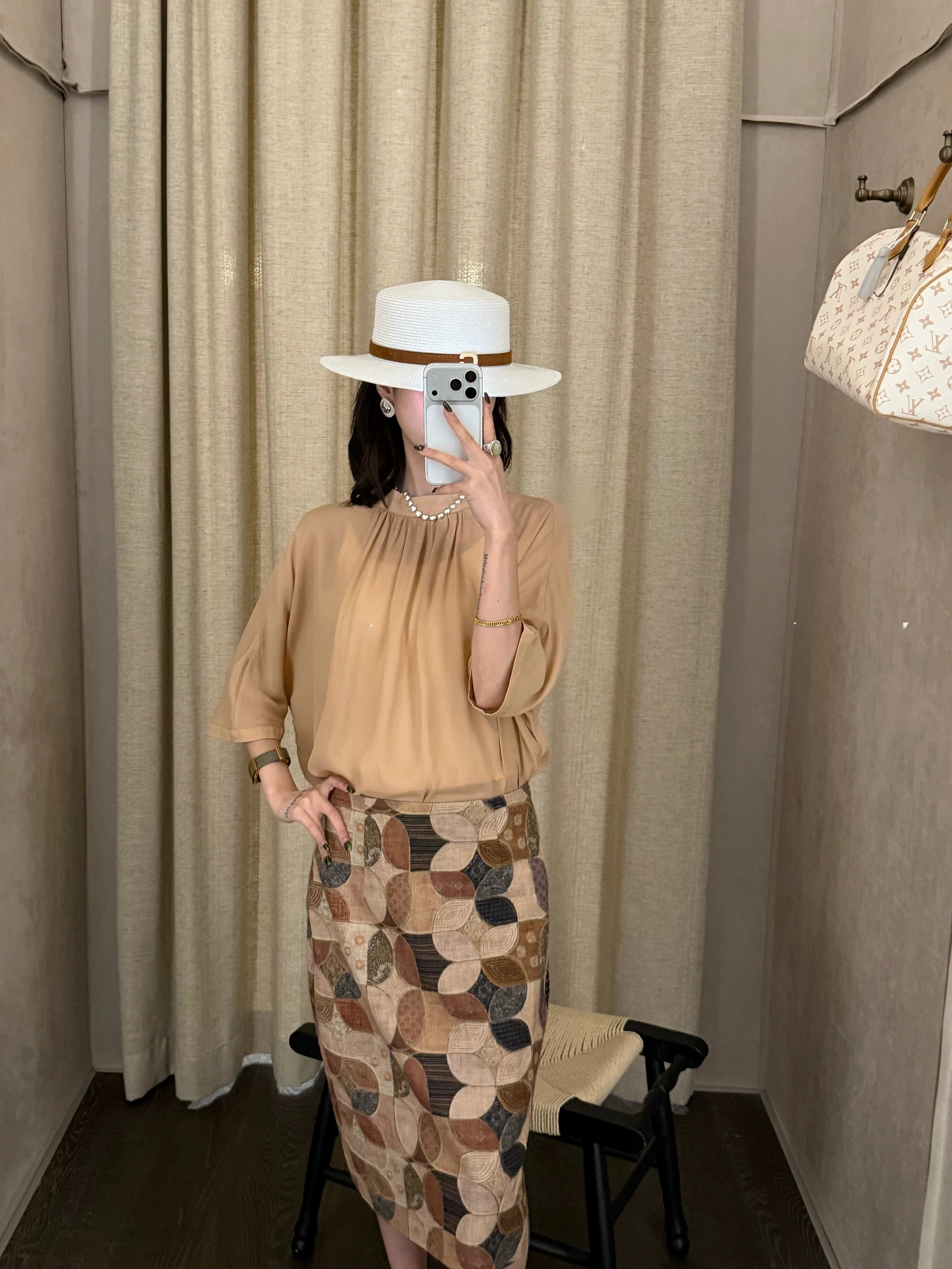 KINSE·YUN Silk Shirt 22mm6A Silk Lightweight Stand Collar Shoulder Sleeve Top Skin-friendly Breathable Women's Blouse
KINSE·YUN Silk Shirt 22mm6A Silk Lightweight Stand Collar Shoulder Sleeve Top Skin-friendly Breathable Women's Blouse