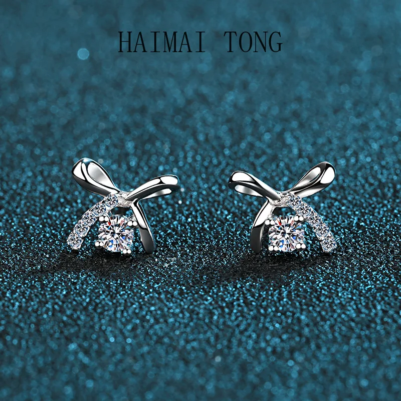 HAIMATONG PT950 Platinum Moissanite Bow Earnail Four Claw Earnail, Versatile for Junior Girls, Manufacturer Direct Supply
HAIMATONG PT950 Platinum Moissanite Bow Earnail Four Claw Earnail, Versatile for Junior Girls, Manufacturer Direct Supply