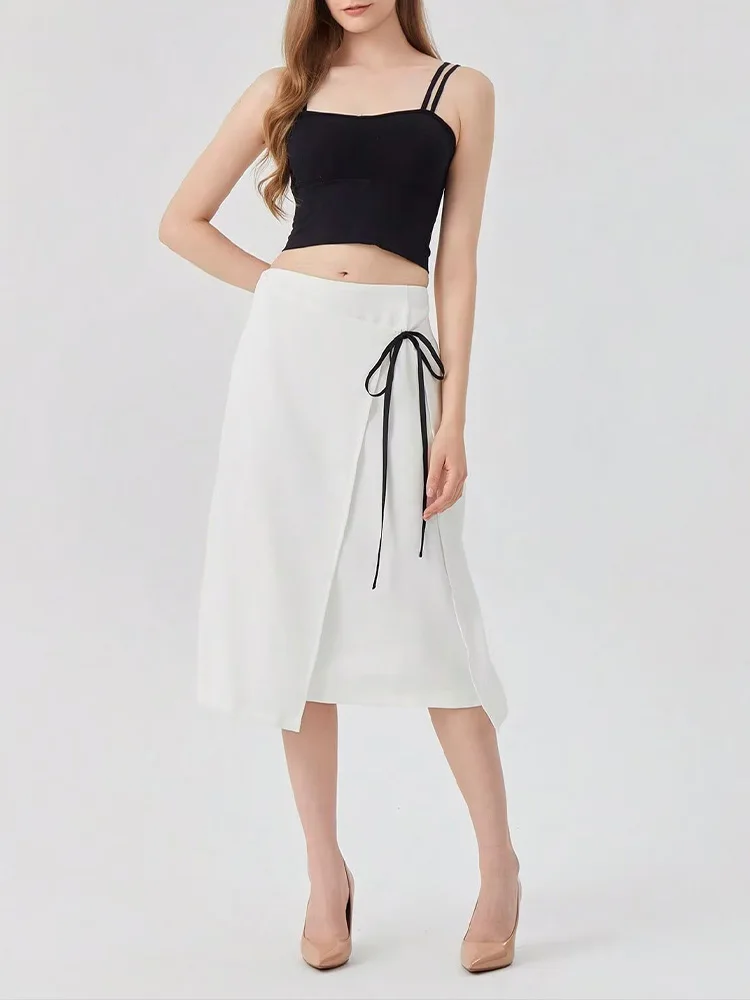 Новая женская мода в европейском стиле, универсальный темперамент, простые ремни контрастного цвета с подкладкой, юбка на бедрах
Новая женская мода в европейском стиле, универсальный темперамент, простые ремни контрастного цвета с подкладкой, юбка на бедрах