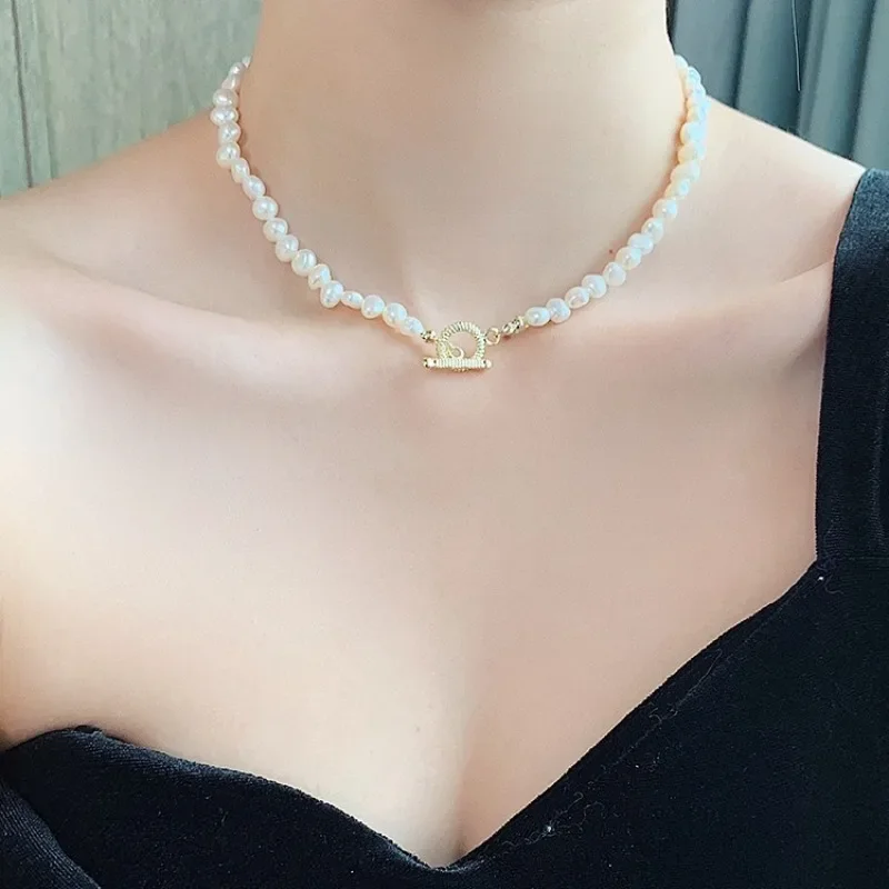Buckle Baroque Freshwater Pearl Necklace Niche Design Collarbone Chain Girlfriend Student Bracelet Female Simple Cold Wind
Buckle Baroque Freshwater Pearl Necklace Niche Design Collarbone Chain Girlfriend Student Bracelet Female Simple Cold Wind