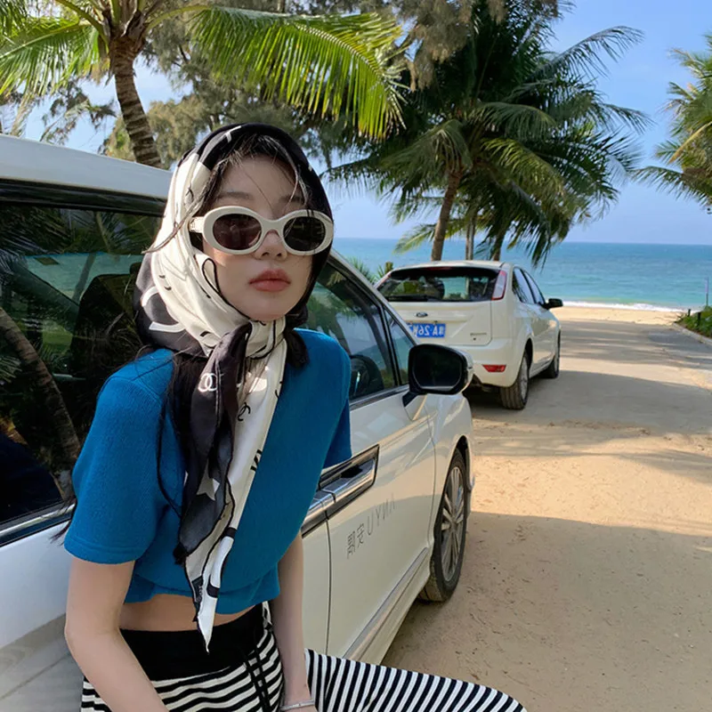 2026 New European American Retro Oval Sunglasses Women INS Fashion Black UV Protection Casual Eyewear
2026 New European American Retro Oval Sunglasses Women INS Fashion Black UV Protection Casual Eyewear