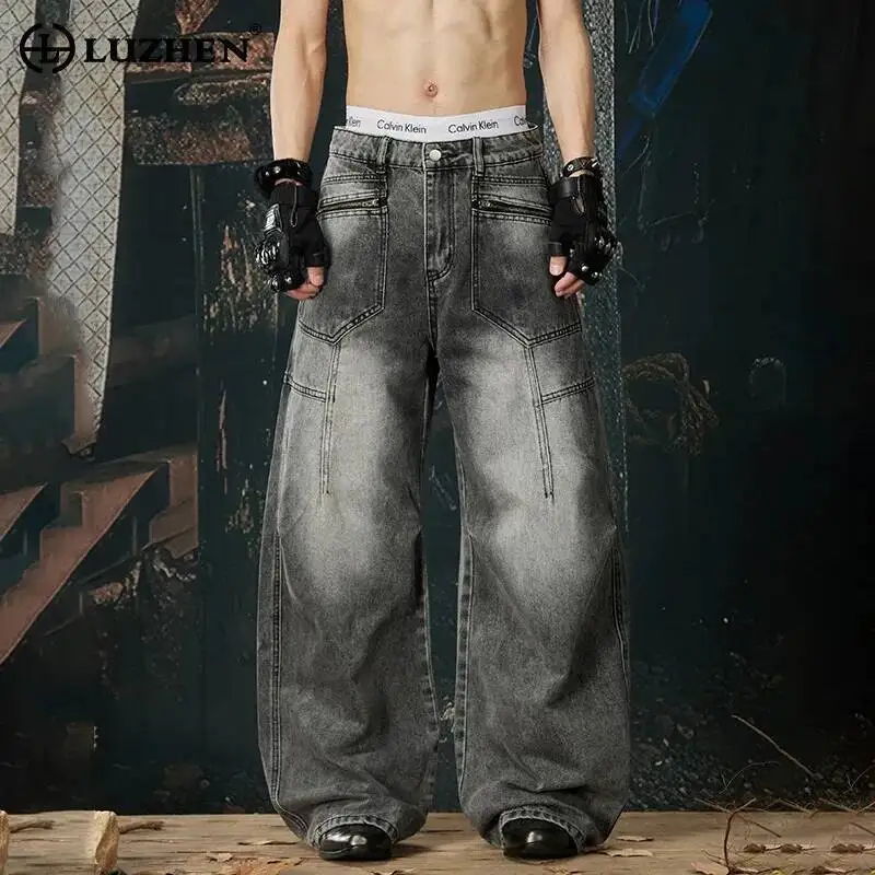 LUZHEN 2026 New Vintage Style Washed Baggy Straight Jeans Men Trendy Original Zipper Pockets Decorate Casual Denim Pants JY6831
LUZHEN 2026 New Vintage Style Washed Baggy Straight Jeans Men Trendy Original Zipper Pockets Decorate Casual Denim Pants JY6831