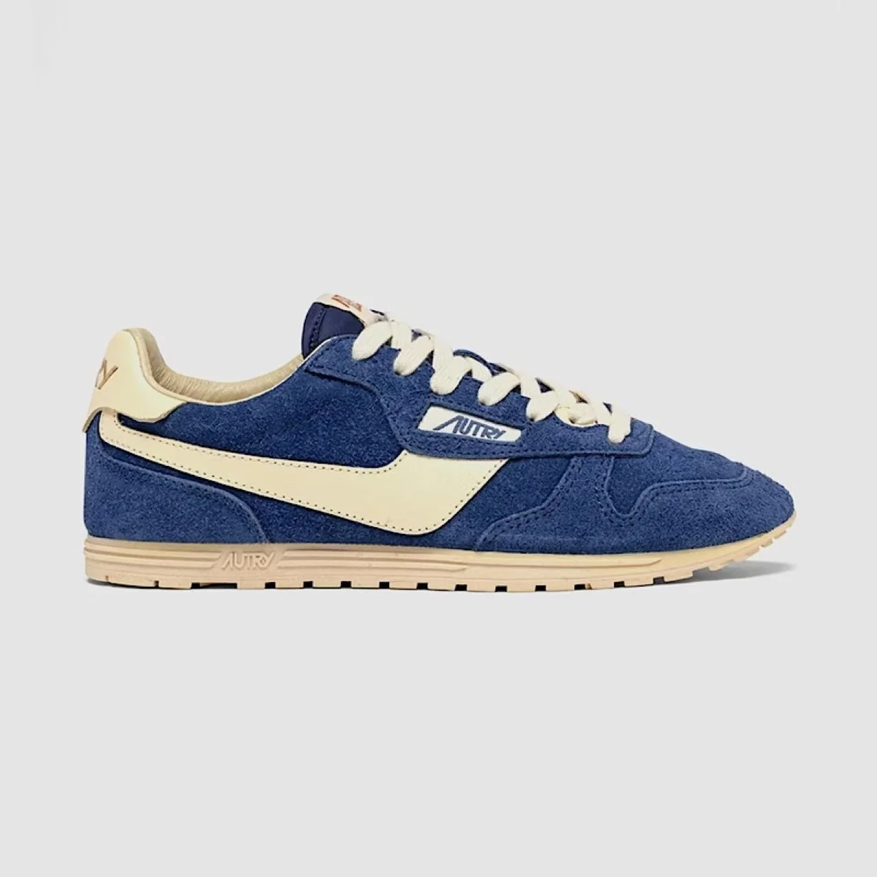 New Classic White AUTRY MEDALIST Genuine Leather Men's Women's Matte Sports Shoes Low Top Casual Board Shoes Running Shoes
New Classic White AUTRY MEDALIST Genuine Leather Men's Women's Matte Sports Shoes Low Top Casual Board Shoes Running Shoes