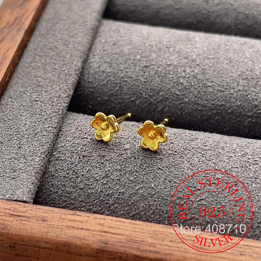 Simple 18K Gold Plated Cute Sweet Flower Stud Earrings For Woman 925 Silver Fashion Piercing Jewelry Aretes De Mujer Party Gift
Simple 18K Gold Plated Cute Sweet Flower Stud Earrings For Woman 925 Silver Fashion Piercing Jewelry Aretes De Mujer Party Gift