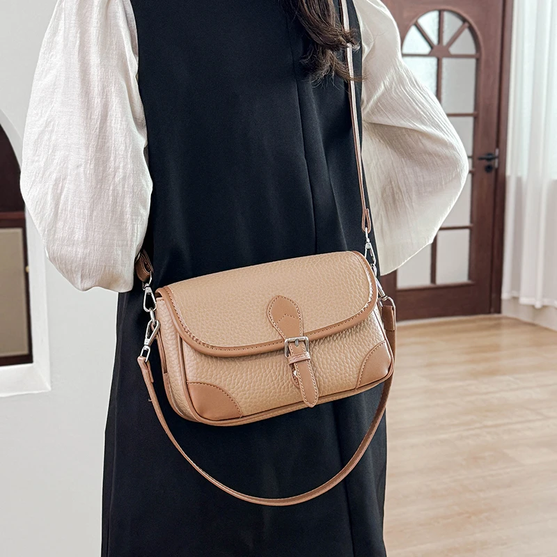 Женская роскошная кожаная классическая модная сумка на плечо Элегантная дизайнерская сумка через плечо для городского повседневного стиля
Женская роскошная кожаная классическая модная сумка на плечо Элегантная дизайнерская сумка через плечо для городского повседневного стиля