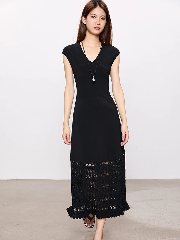 New 2024 Summer Women Knitted Hollow Out Maxi Dress V-Neck Sleeveless Slim Fit Elegant High Street Chic Stunning Fashion JR
New 2024 Summer Women Knitted Hollow Out Maxi Dress V-Neck Sleeveless Slim Fit Elegant High Street Chic Stunning Fashion JR