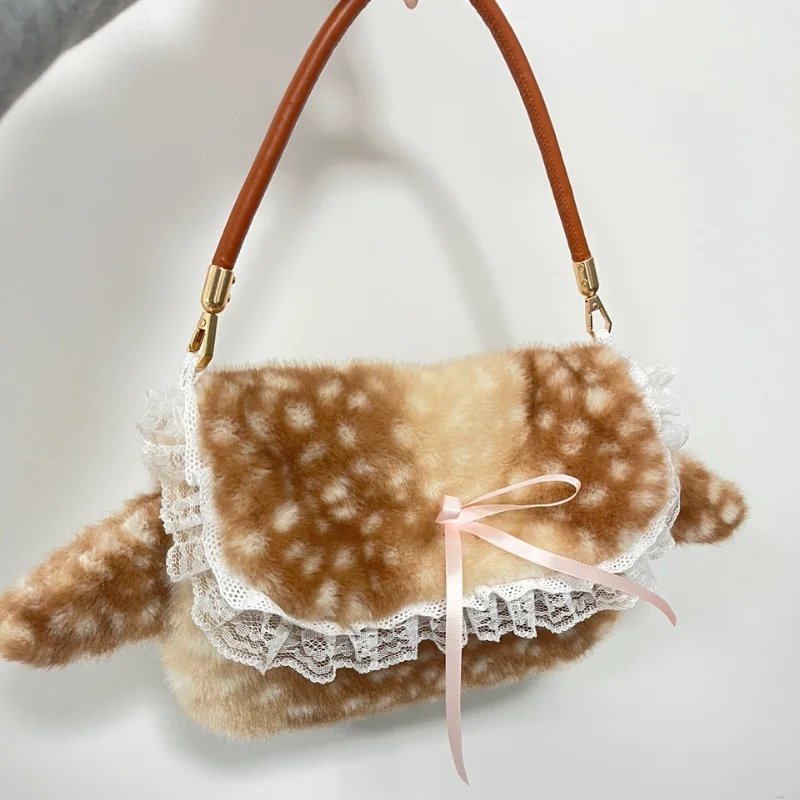 Сумка-клатч женская из искусственного меха в стиле Лолита, плюшевая, маленькая, с принтом в виде пятнистого оленя, с магнитной застежкой, на плечо, подмышечная
Сумка-клатч женская из искусственного меха в стиле Лолита, плюшевая, маленькая, с принтом в виде пятнистого оленя, с магнитной застежкой, на плечо, подмышечная