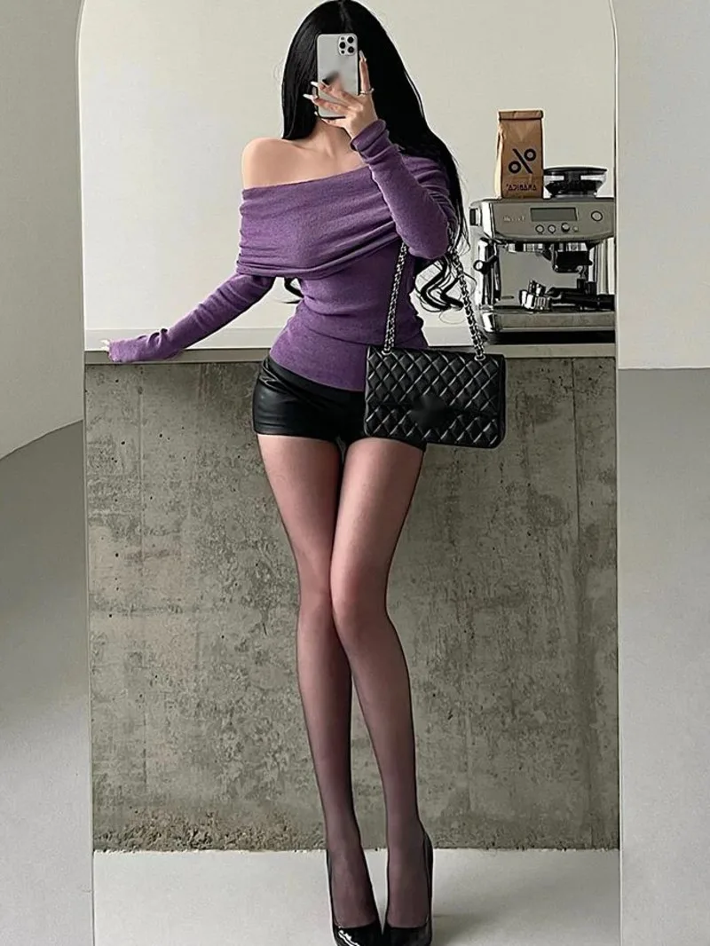 Pure Desire Sexy Fold One Shoulder Sweater Slimming Long Sleeve Base Knitted Top Fashion Sweet Women Tees 2025 New Tops CG86
Pure Desire Sexy Fold One Shoulder Sweater Slimming Long Sleeve Base Knitted Top Fashion Sweet Women Tees 2025 New Tops CG86