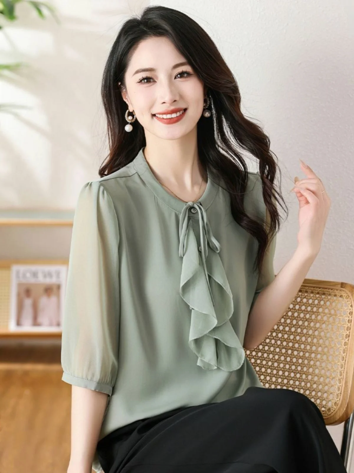 Slimming Thin Chiffon Top Women's Short Sleeve Summer New Style Breathable Base Shirt Korean Style Loose Fit Button Design
Slimming Thin Chiffon Top Women's Short Sleeve Summer New Style Breathable Base Shirt Korean Style Loose Fit Button Design
