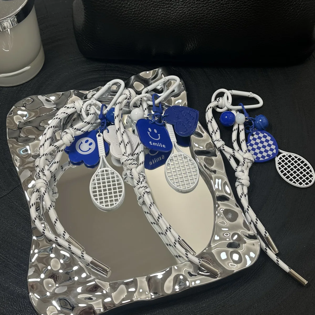 Healing-Style Blue Acrylic Small Bellring Heart Accessory Keychain Tennis Racket Pendant Handmade Knotted Woven Rope Bag Decorat
Healing-Style Blue Acrylic Small Bellring Heart Accessory Keychain Tennis Racket Pendant Handmade Knotted Woven Rope Bag Decorat