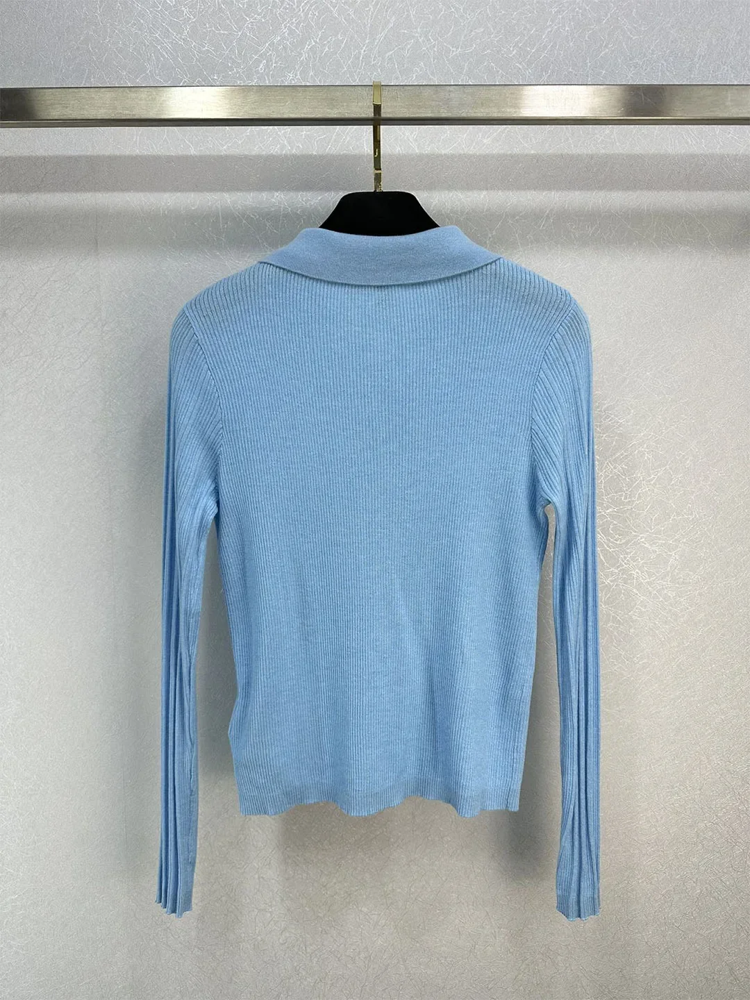 Autumn New Classic Super Comfortable Solid Color Fashion Slim Fit Polo Neck Zipper Knit
Autumn New Classic Super Comfortable Solid Color Fashion Slim Fit Polo Neck Zipper Knit