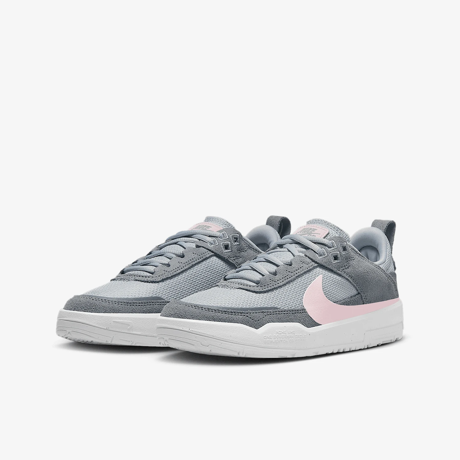 Nike genuine SB Day One Kids Zoom Air Cushioned Skate Shoes FN4210-003
Nike genuine SB Day One Kids Zoom Air Cushioned Skate Shoes FN4210-003