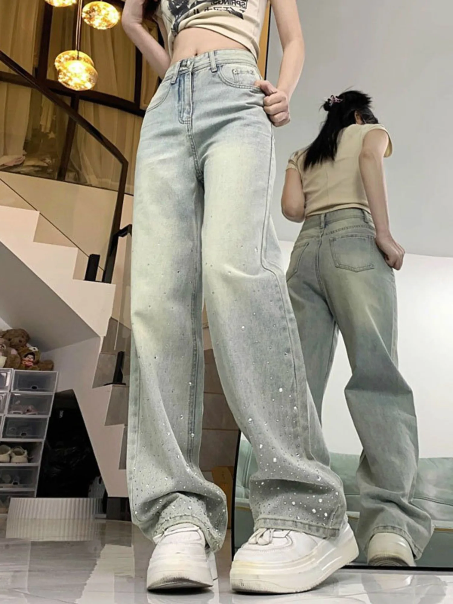 Women Rhinestone Wide Leg Jeans Vintage Wash High Waist Bling Denim Pants Y2K Streetwear
Women Rhinestone Wide Leg Jeans Vintage Wash High Waist Bling Denim Pants Y2K Streetwear