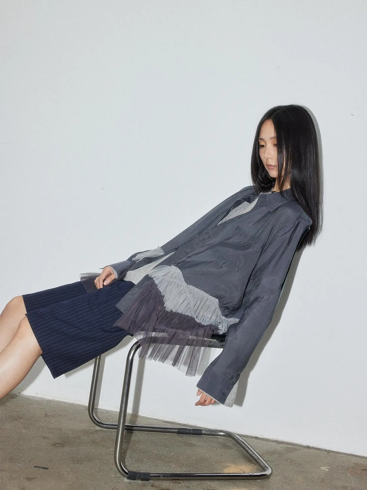 Женский кардиган средней длины в стиле балеткор, оригинальный дизайн, облегающий крой, с цветными вставками и пэчворком
Женский кардиган средней длины в стиле балеткор, оригинальный дизайн, облегающий крой, с цветными вставками и пэчворком