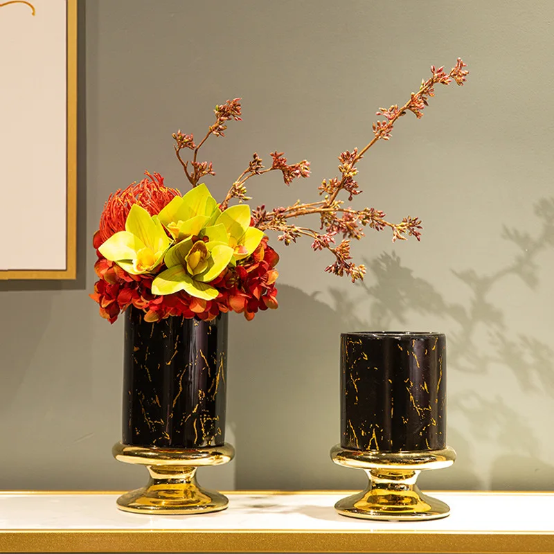 Light Luxury Black Golden Texture Vase Ceramic Crafts Living Room Table Decoration Flower Art Vase Modern Home Decorations 
Light Luxury Black Golden Texture Vase Ceramic Crafts Living Room Table Decoration Flower Art Vase Modern Home Decorations