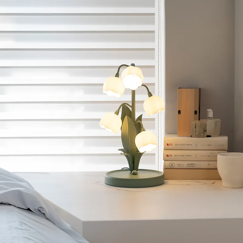 Bedside night light French pastoral ins girl bedroom table lamp Nordic simple Internet celebrity decoration flower ambient light
Bedside night light French pastoral ins girl bedroom table lamp Nordic simple Internet celebrity decoration flower ambient light