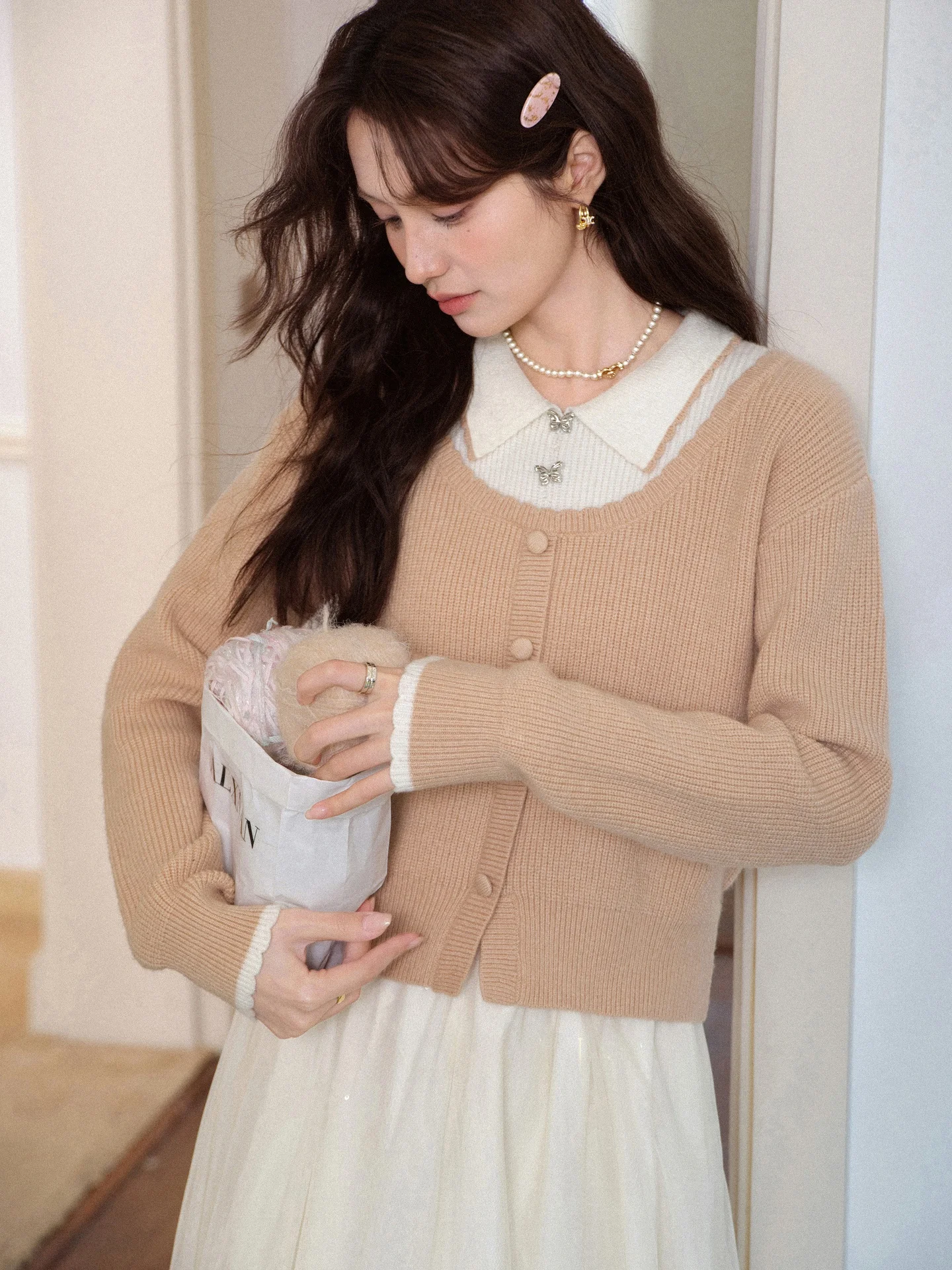 Женский вязаный свитер Ele Pink с воротником, осенне-зимний, приталенный, для повседневной носки, прямого кроя, с длинными рукавами, круглый вырез
Женский вязаный свитер Ele Pink с воротником, осенне-зимний, приталенный, для повседневной носки, прямого кроя, с длинными рукавами, круглый вырез