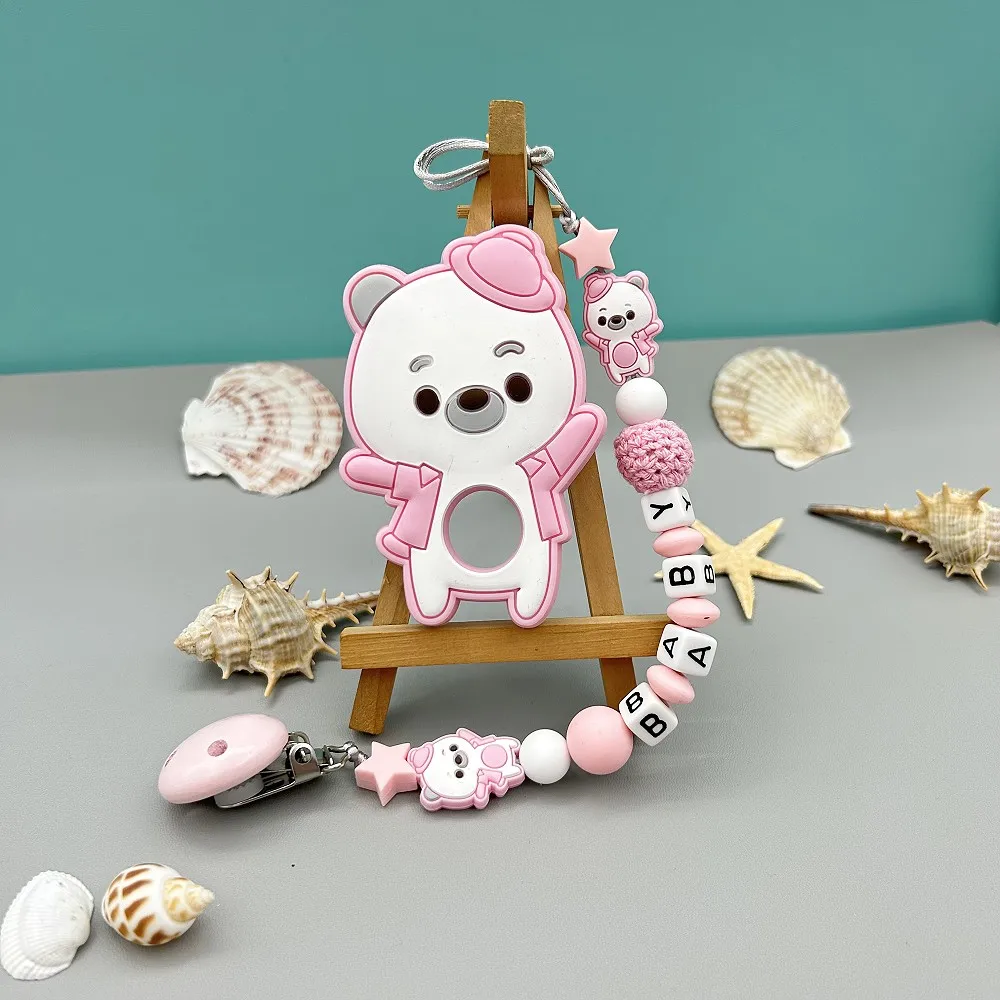 Custom English Russian Letter Name Silicone Girl Pig Pacifier Clip Chain Teether Pendant for Baby Pacifier Kawaii Teether Gifts
Custom English Russian Letter Name Silicone Girl Pig Pacifier Clip Chain Teether Pendant for Baby Pacifier Kawaii Teether Gifts