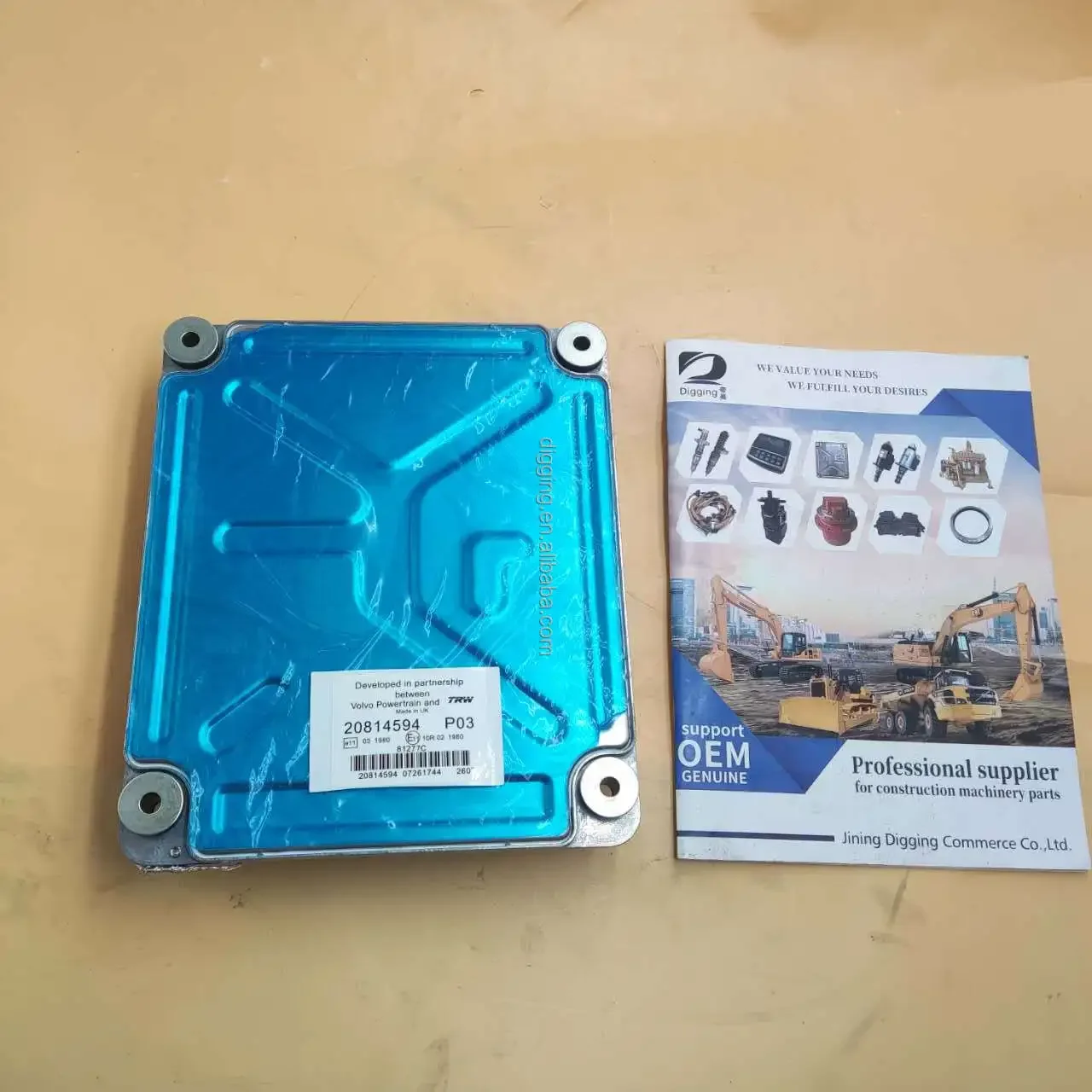 20814594 TAD1641ge TAD941ge TAD940ge TAD1642ge TAD1643ge engine control module ECU ECM 20814594 for Penta parts
20814594 TAD1641ge TAD941ge TAD940ge TAD1642ge TAD1643ge engine control module ECU ECM 20814594 for Penta parts