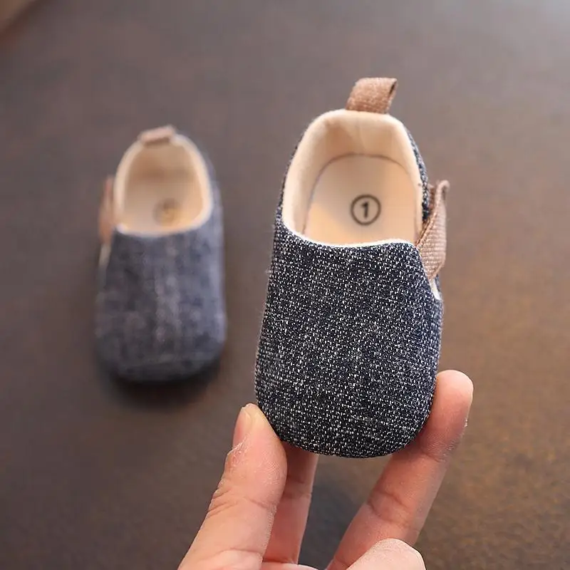 Spring And Autumn Solid Color 0-18M Baby Flat Shoes Made of All Cotton Soft and Comfortable Boys and Girls' Flat Sneakers
Spring And Autumn Solid Color 0-18M Baby Flat Shoes Made of All Cotton Soft and Comfortable Boys and Girls' Flat Sneakers