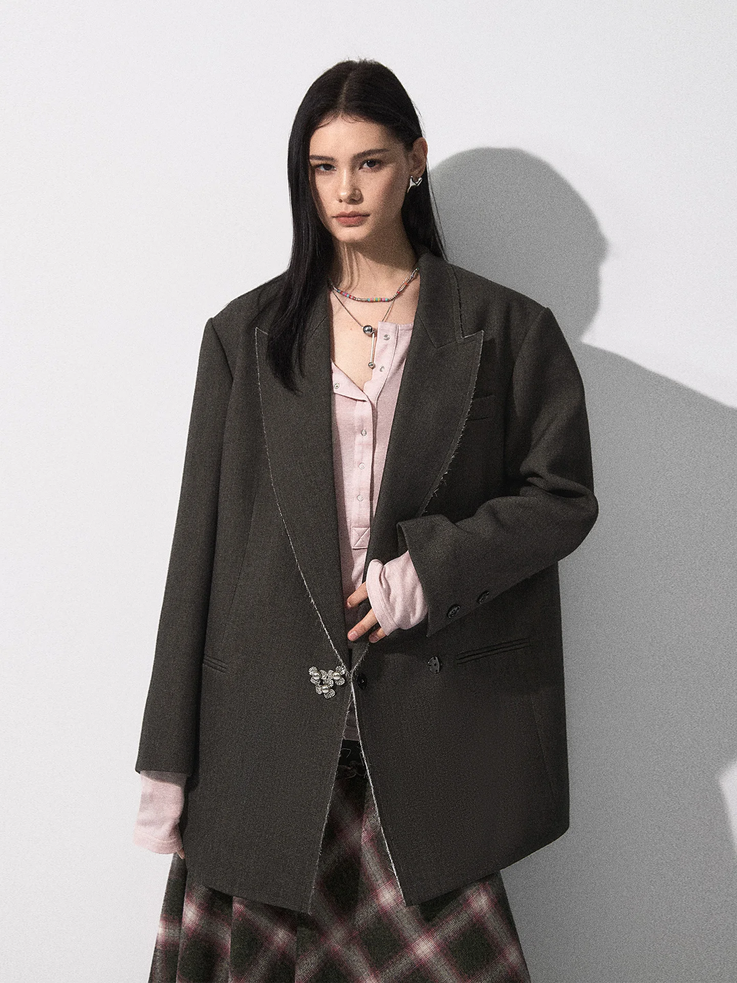 Оригинальный винтажный костюм Loeband Jaet, свободное пальто средней длины с подолом, женское деловое повседневное пальто из полиэстера
Оригинальный винтажный костюм Loeband Jaet, свободное пальто средней длины с подолом, женское деловое повседневное пальто из полиэстера