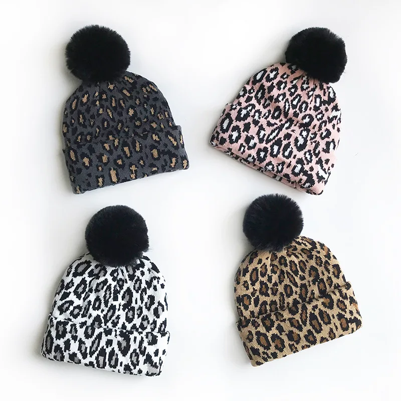 Unique Style New Korean Autumn and Winter Fashion Warm and Thickened Leopard Print Knitted Hat with Large Wool Ball Women Hats
Unique Style New Korean Autumn and Winter Fashion Warm and Thickened Leopard Print Knitted Hat with Large Wool Ball Women Hats