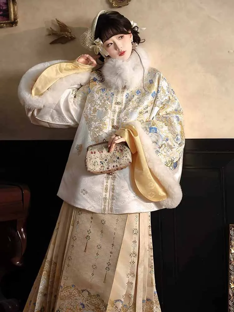 Winter Hanfu Face Skirk Set Women Fleece-lined&Thickened Beige Chinese Embroidered Ming Dynasty Hanfu Coat with Horse Face Skirt
Winter Hanfu Face Skirk Set Women Fleece-lined&Thickened Beige Chinese Embroidered Ming Dynasty Hanfu Coat with Horse Face Skirt