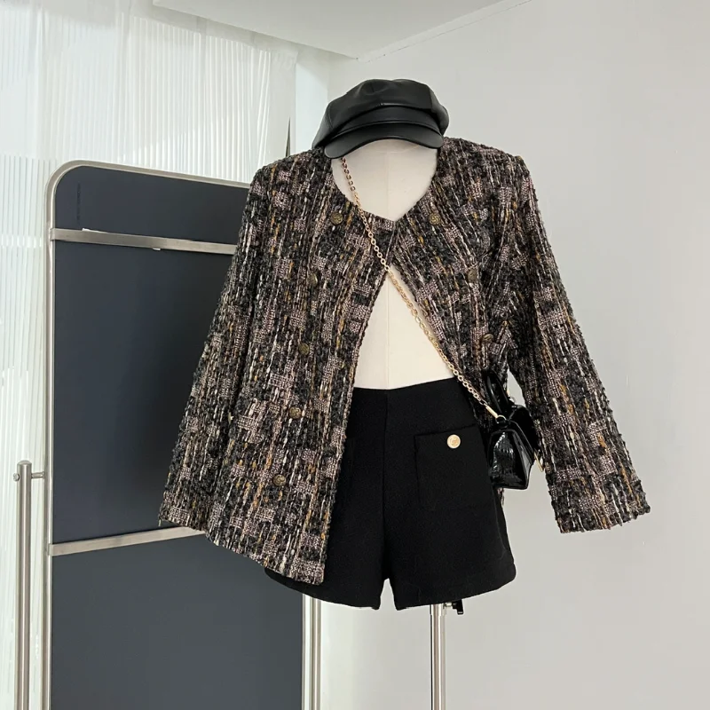 Small Fragrant Vintage Round Neck Black Gold High Quality Coat Simple Fashion Elegant Luxury French Women Tweed Jacket Autumn
Small Fragrant Vintage Round Neck Black Gold High Quality Coat Simple Fashion Elegant Luxury French Women Tweed Jacket Autumn