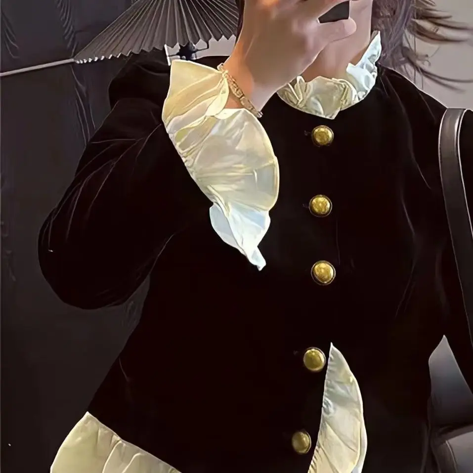 Gagarich корейское осеннее новое бархатное ароматное пальто женское дизайнерское нишевое элитное модное топ на пуговицах в западном стиле
Gagarich корейское осеннее новое бархатное ароматное пальто женское дизайнерское нишевое элитное модное топ на пуговицах в западном стиле