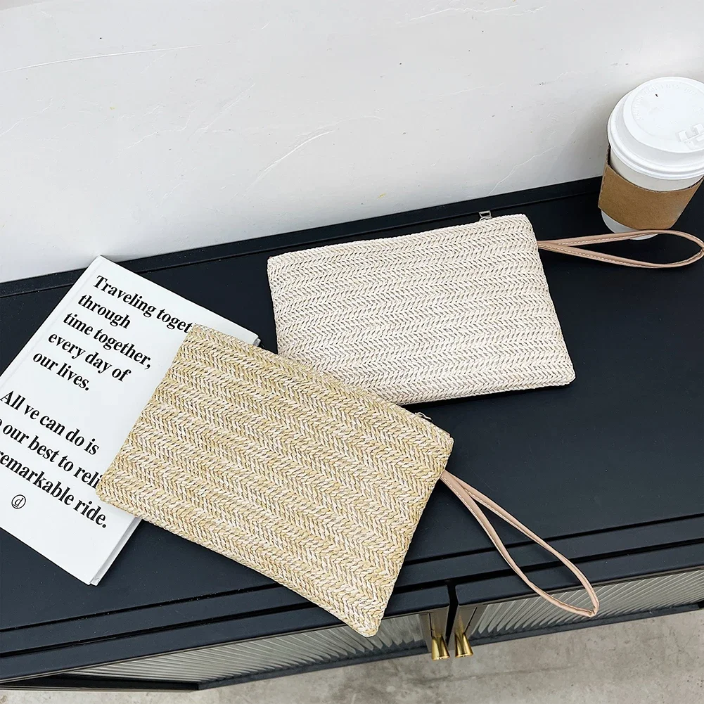 Women Summer Retro Straw Knitted Handbag Fashion Bohemian Woven Wristlet Bag Beach Summer Pure Color Clutch Handbag
Women Summer Retro Straw Knitted Handbag Fashion Bohemian Woven Wristlet Bag Beach Summer Pure Color Clutch Handbag