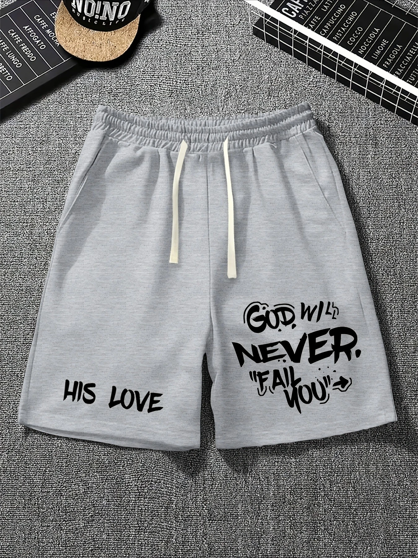 Men's Summer Fashion Letter Print Casual Shorts Loose Fit Elastic Waistband with Drawstring Suitable for Everyday Wear
Men's Summer Fashion Letter Print Casual Shorts Loose Fit Elastic Waistband with Drawstring Suitable for Everyday Wear
