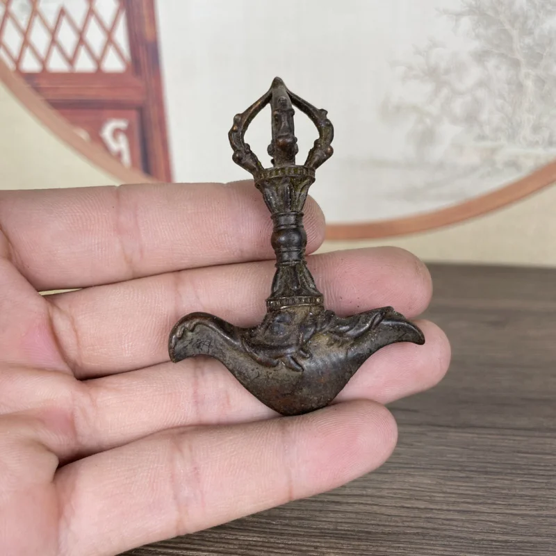 Antique Imitation Bronze Small Vajra Ornament Old Patina Home Collection Playable Antique Miscellaneous Ornament
Antique Imitation Bronze Small Vajra Ornament Old Patina Home Collection Playable Antique Miscellaneous Ornament
