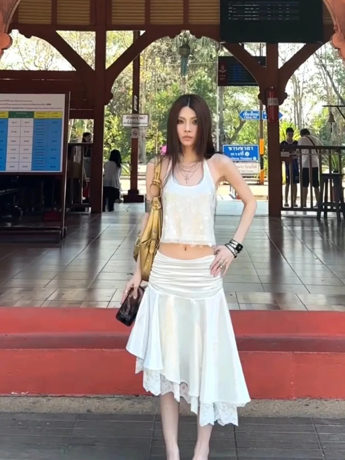 XZY plus Size Summer Vacation Style Sequin Necklace Strap Vest Women's Set High Waist Irregular Skirt Sleeveless round Neck
XZY plus Size Summer Vacation Style Sequin Necklace Strap Vest Women's Set High Waist Irregular Skirt Sleeveless round Neck