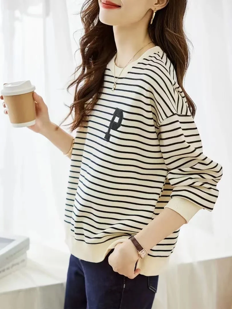 Свободная женская футболка с длинным рукавом, модный полосатый свитшот, весенне-осенняя коллекция, брендовый корейский стиль, удобный крой
Свободная женская футболка с длинным рукавом, модный полосатый свитшот, весенне-осенняя коллекция, брендовый корейский стиль, удобный крой