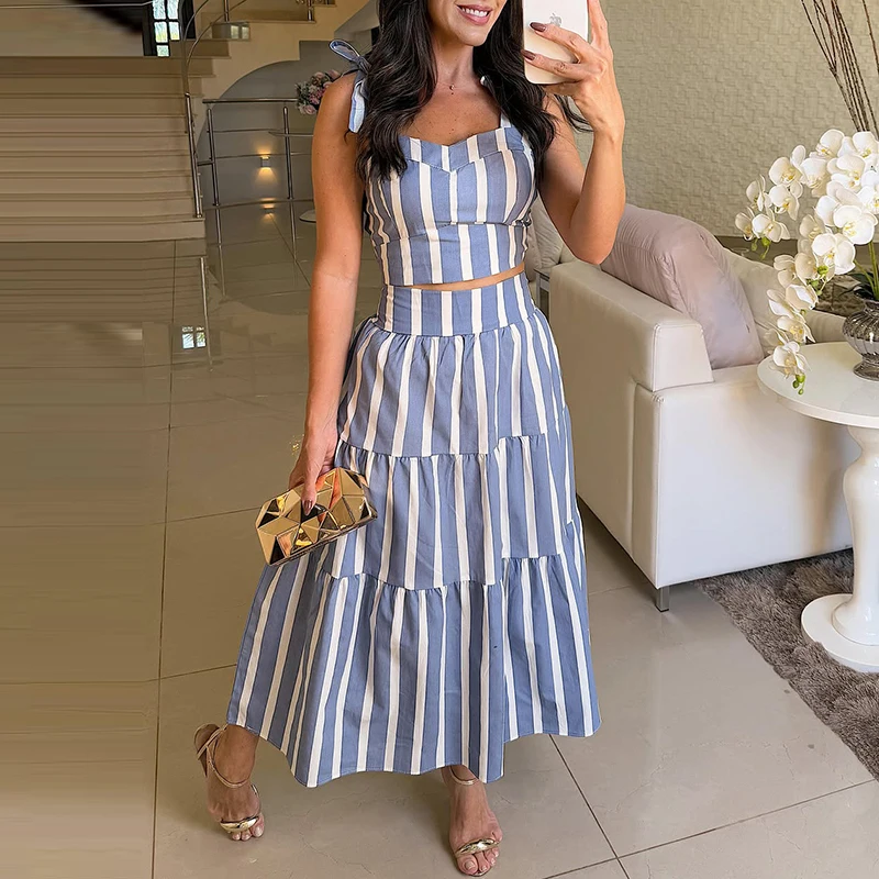 ELegant Striped Print 2Pc Outfits Fashion Commuting Pleated Women Suits Sexy Off Shoulder Bow Tie-up Sling Top & Long Skirt Set
ELegant Striped Print 2Pc Outfits Fashion Commuting Pleated Women Suits Sexy Off Shoulder Bow Tie-up Sling Top & Long Skirt Set