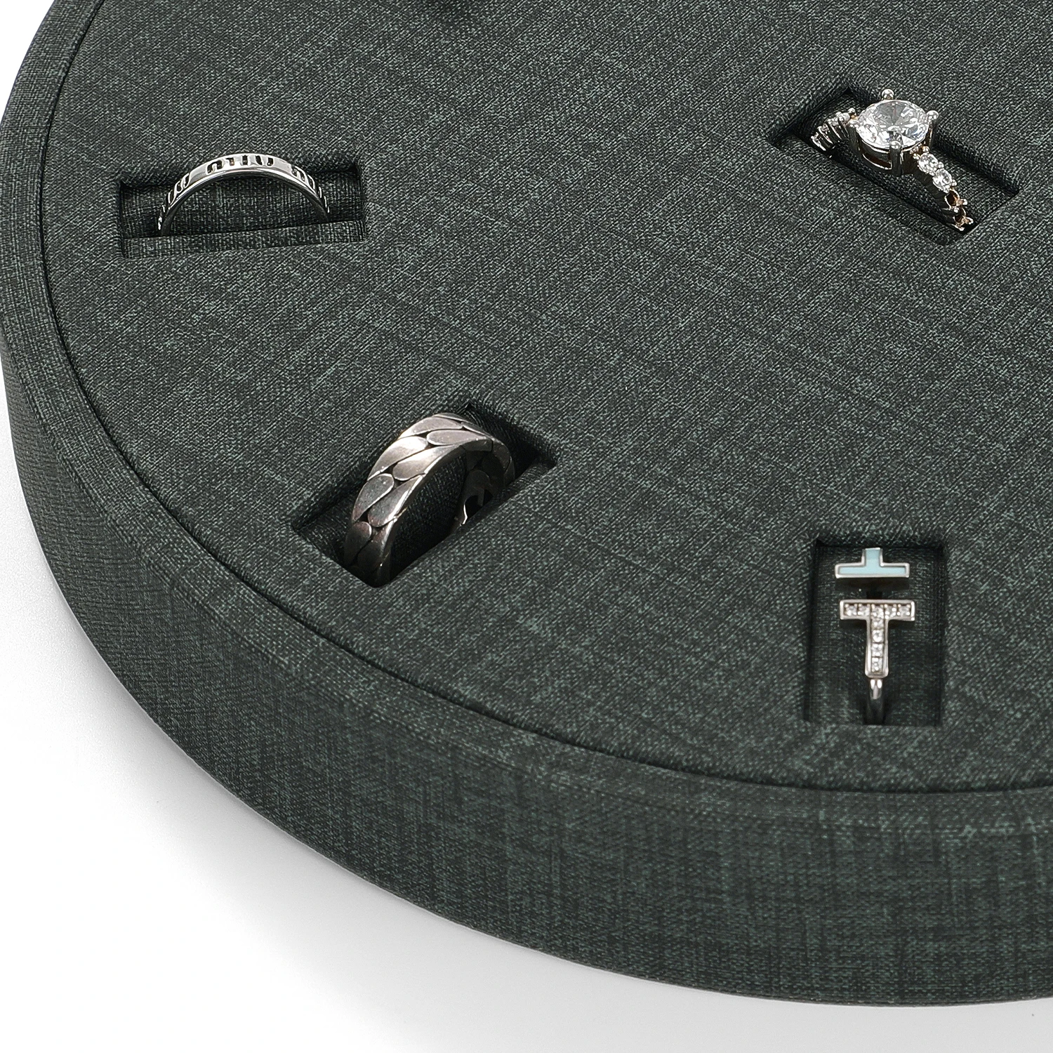 Oirlv Round Velvet Ring Display Stand: Luxurious Practical Holder for Organizing & Showcasing Rings with Elegant Design Jeweler
Oirlv Round Velvet Ring Display Stand: Luxurious Practical Holder for Organizing & Showcasing Rings with Elegant Design Jeweler