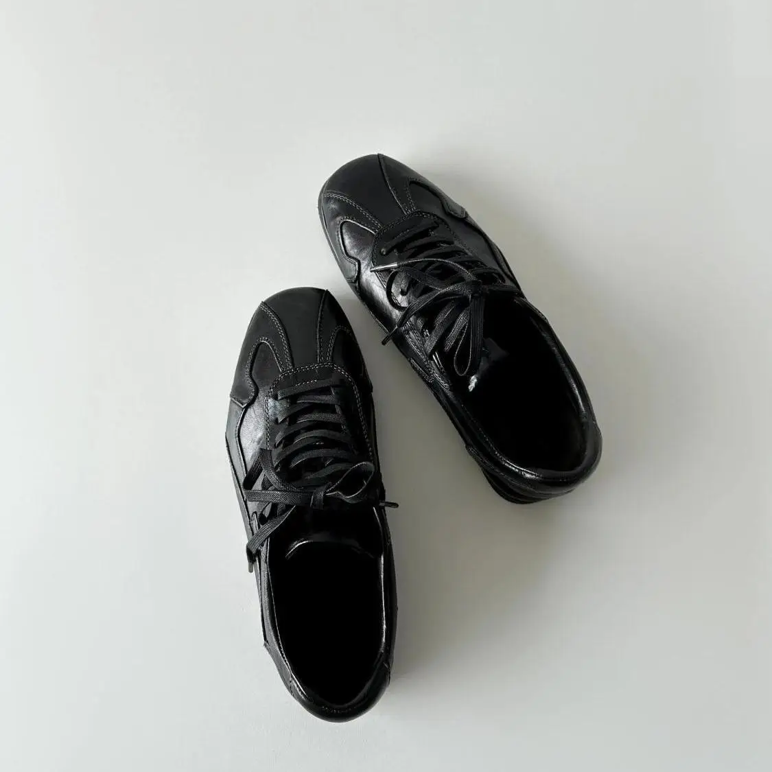 Retro Minimalist Training Classic Casual Shoes Black De Xin Men Women Trendy Commute Flat Bottom Versatile Leather Shoes
Retro Minimalist Training Classic Casual Shoes Black De Xin Men Women Trendy Commute Flat Bottom Versatile Leather Shoes