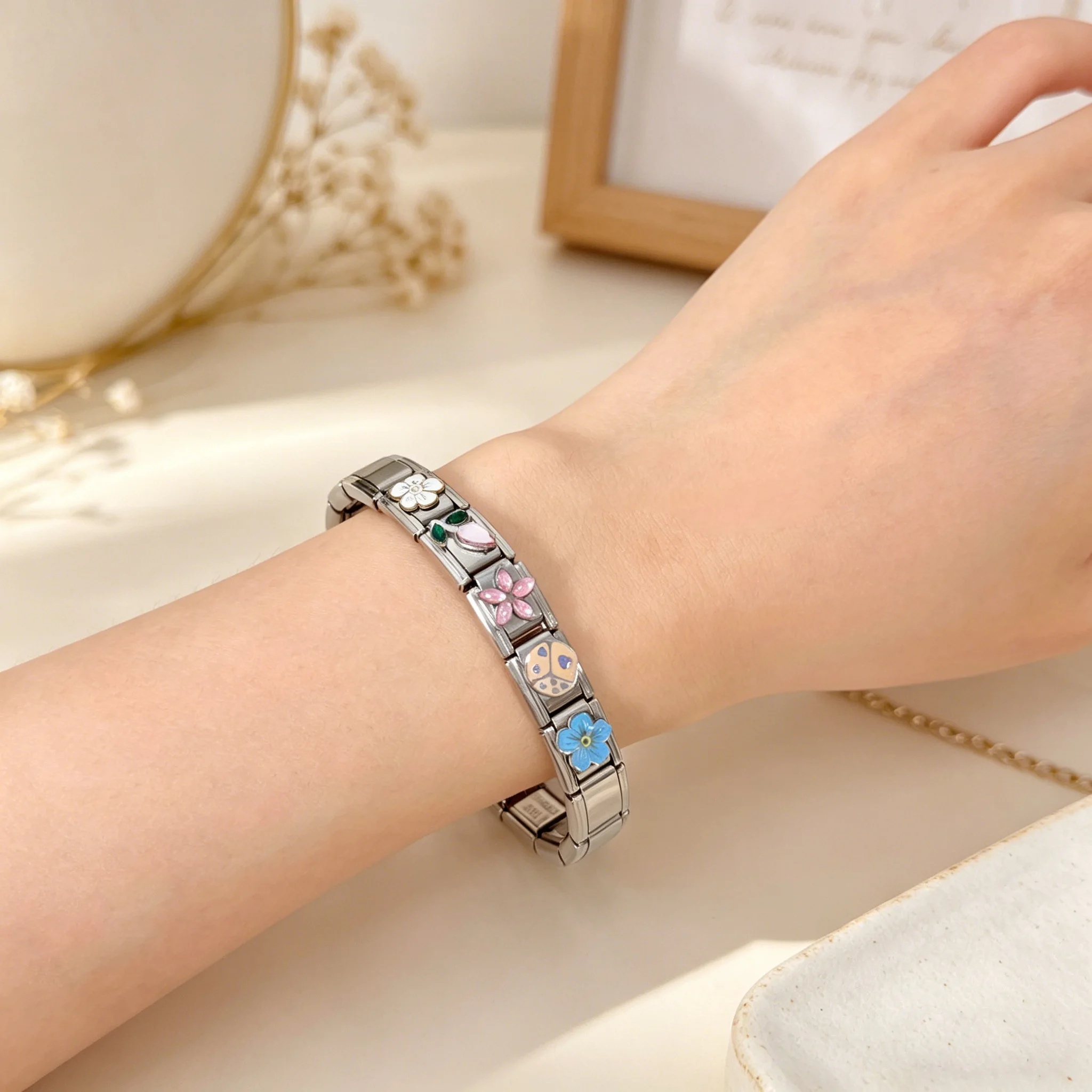 9mm Italian Charm Bracelet with Colorful Enamel Flower Ladybug Charms Stainless Steel Elastic DIY Bangle for Women Daily Wear
9mm Italian Charm Bracelet with Colorful Enamel Flower Ladybug Charms Stainless Steel Elastic DIY Bangle for Women Daily Wear