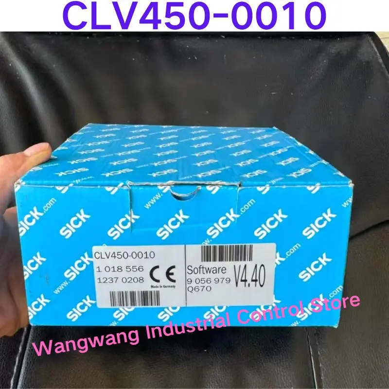 Совершенно новый промышленный сканер штрих-кодов CLV450-0010, номер товара 1018556
Совершенно новый промышленный сканер штрих-кодов CLV450-0010, номер товара 1018556