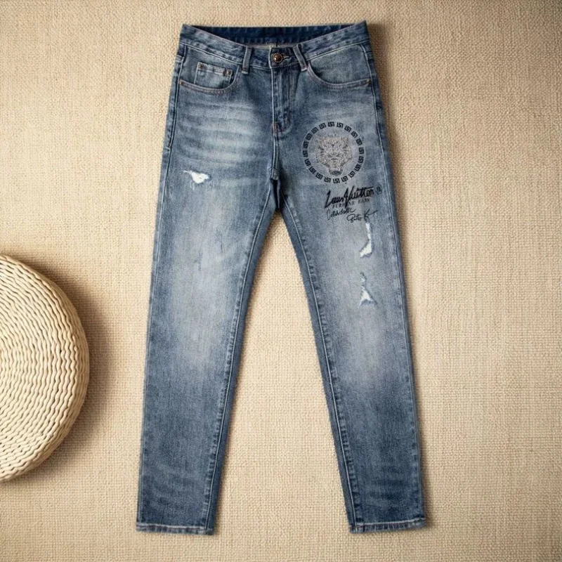 New Spring/Autumn Fashionable American Style Straight Leg Stretch Denim Jeans Men's Casual Sports High Quality Denim Trousers
New Spring/Autumn Fashionable American Style Straight Leg Stretch Denim Jeans Men's Casual Sports High Quality Denim Trousers