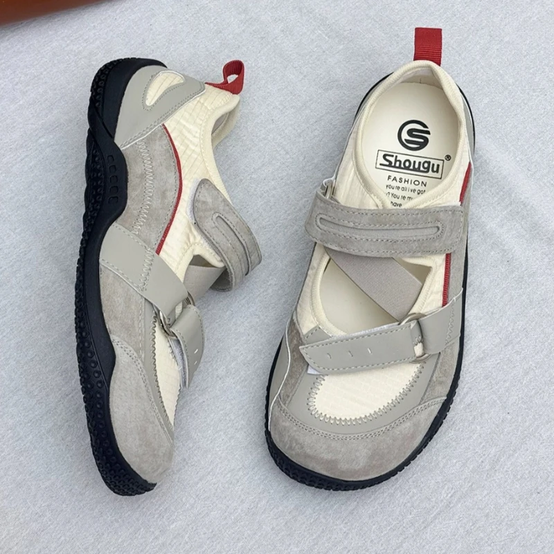 2026 Women Fashionable Casual Spring and Autumn Vintage Round Closed Toe Hollow Out Breathable Velcro Shallow Mouth Single Shoes
2026 Women Fashionable Casual Spring and Autumn Vintage Round Closed Toe Hollow Out Breathable Velcro Shallow Mouth Single Shoes