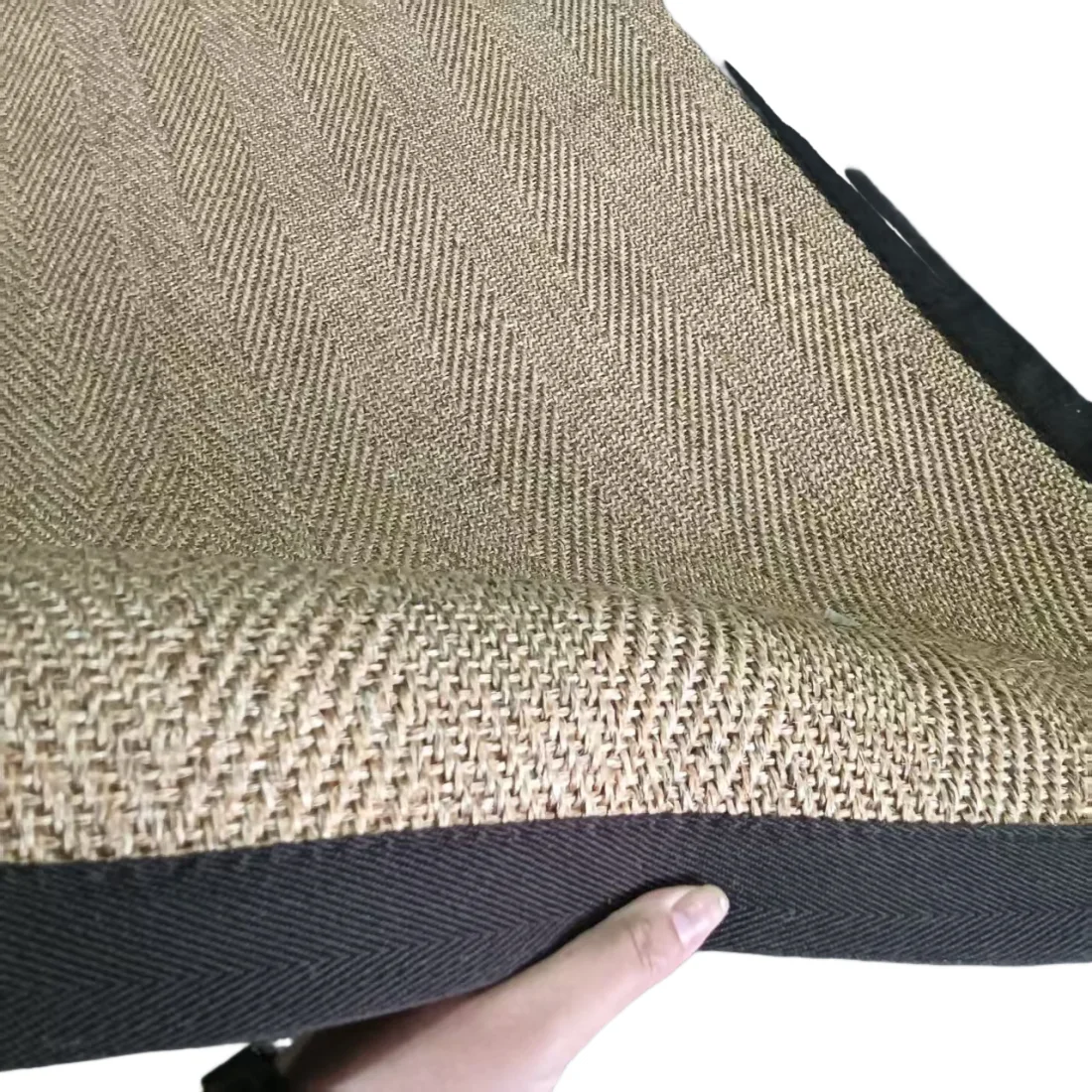 Factory Spot Sisal Floor Mat Fishbone Pattern Handmade Carpet Simple Luxurious Anti-Slip Area Rug for Living Room Balcony Tea
Factory Spot Sisal Floor Mat Fishbone Pattern Handmade Carpet Simple Luxurious Anti-Slip Area Rug for Living Room Balcony Tea