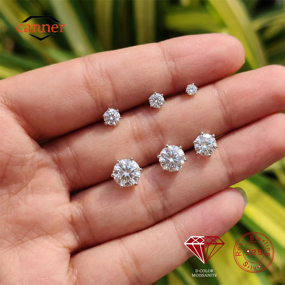 CANNER 1PC 0.03-1.2CT Six Claws Sparkling Moissanite Stud Earrings for Women Classic Bridal 925 Silver Gold Earring Certificated
CANNER 1PC 0.03-1.2CT Six Claws Sparkling Moissanite Stud Earrings for Women Classic Bridal 925 Silver Gold Earring Certificated