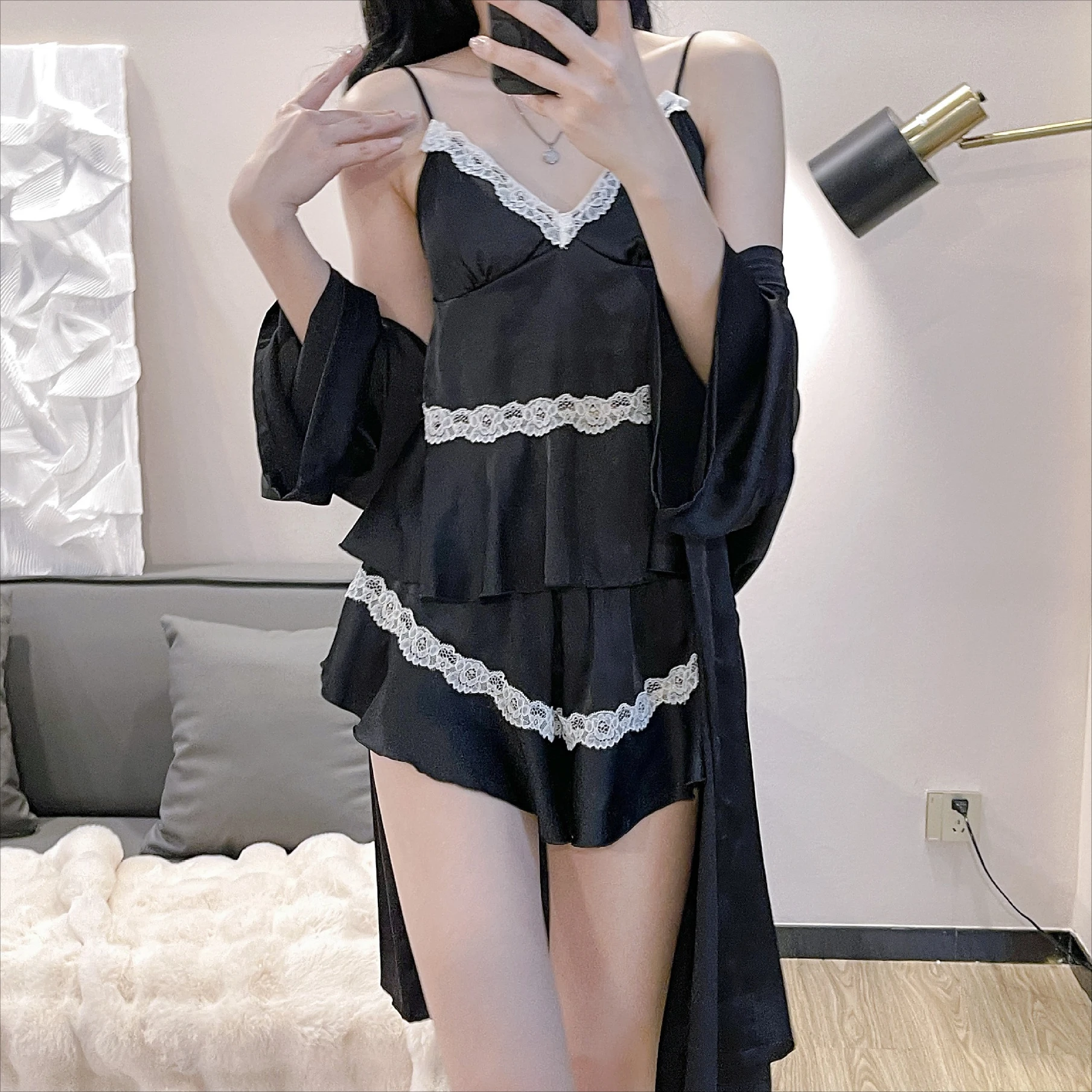 3PCS Pajamas Set Sexy Lace Strap Top&Shorts Bathrobe Pijamas Suit Summer Women Robe Sleepwear Lingerie Silky Satin Home Clothes
3PCS Pajamas Set Sexy Lace Strap Top&Shorts Bathrobe Pijamas Suit Summer Women Robe Sleepwear Lingerie Silky Satin Home Clothes