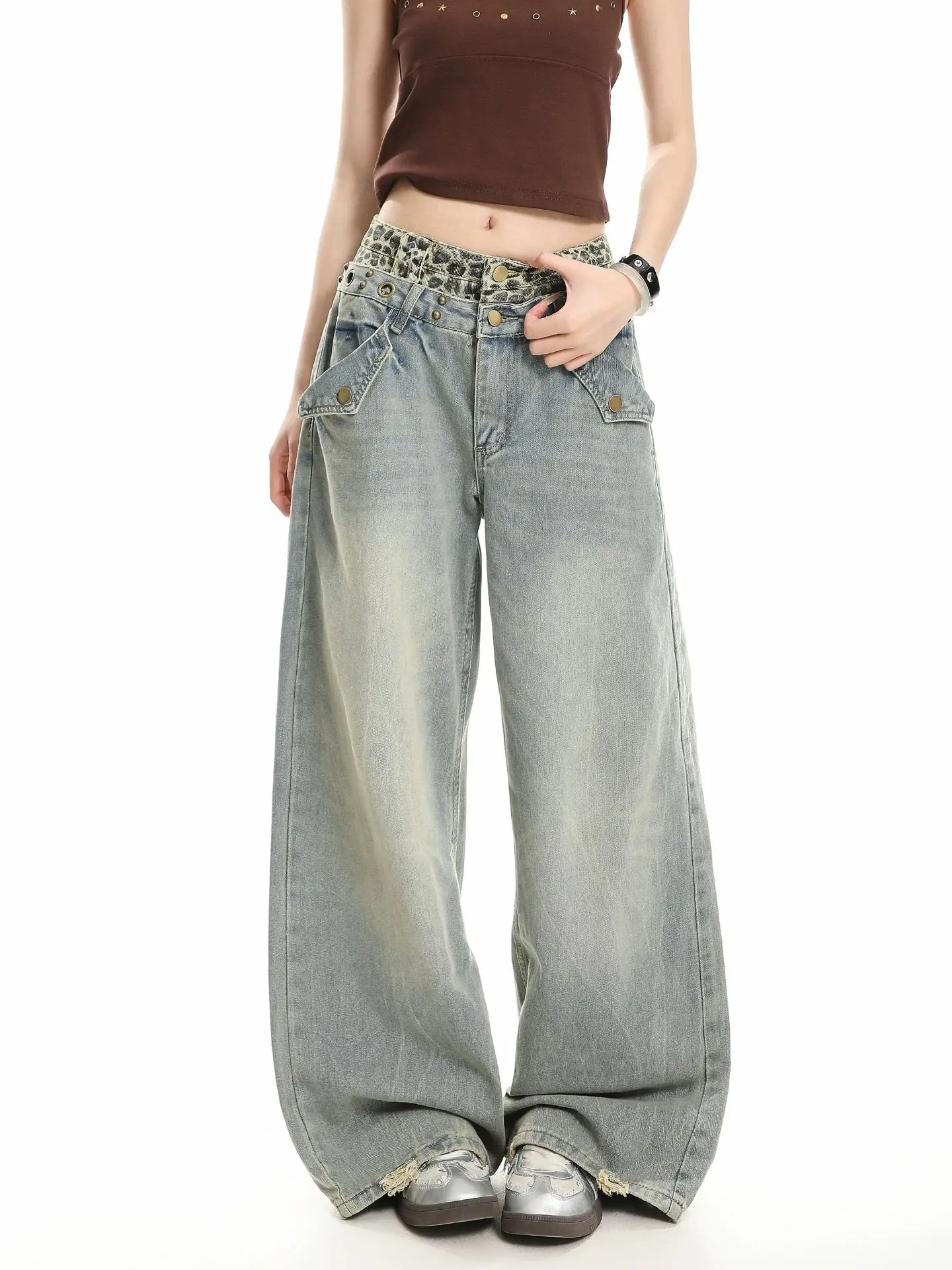 Y2K Leopard Print Patchwork Double Waist Wide Leg Jeans Washed Distressed Loose Straight Leg Retro for Men and Women
Y2K Leopard Print Patchwork Double Waist Wide Leg Jeans Washed Distressed Loose Straight Leg Retro for Men and Women