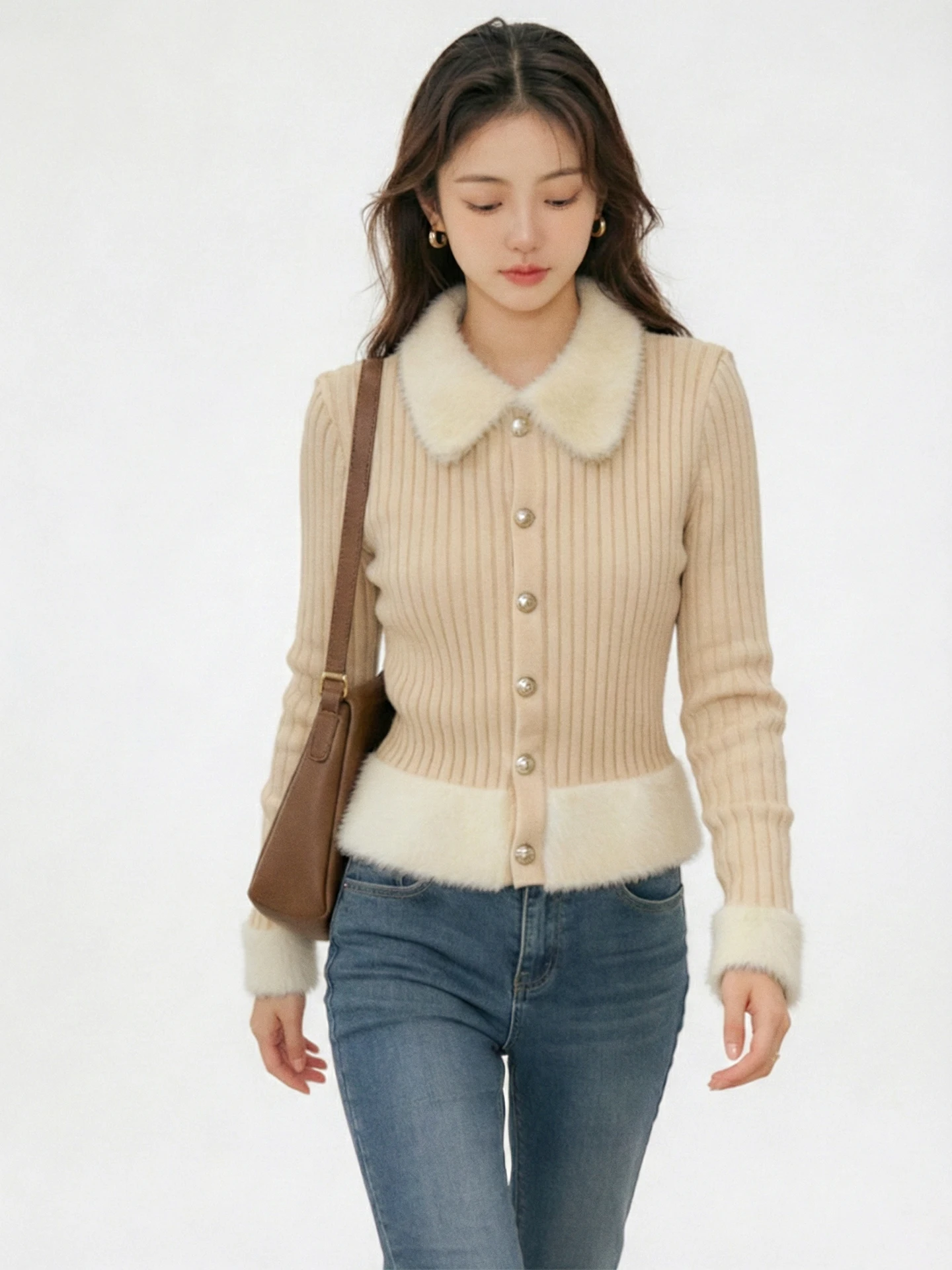 Мягкий вязаный кардиган с цветными вставками и воротником, приталенный, зимний, новинка для миниатюрных женщин, модный топ
Мягкий вязаный кардиган с цветными вставками и воротником, приталенный, зимний, новинка для миниатюрных женщин, модный топ