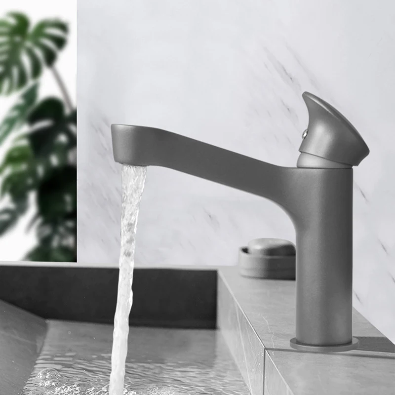 Белый смеситель для раковины в ванную комнату, латунный, черный/хромированный, настольный, с одной ручкой, для холодной и горячей воды, креативный дизайн
Белый смеситель для раковины в ванную комнату, латунный, черный/хромированный, настольный, с одной ручкой, для холодной и горячей воды, креативный дизайн